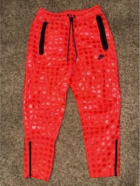 Unrelease Nike Men’s Polka Dot Tech Pack Woven Jogger Pants Sample